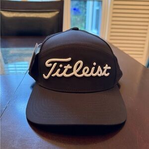 Titleist Black Cap